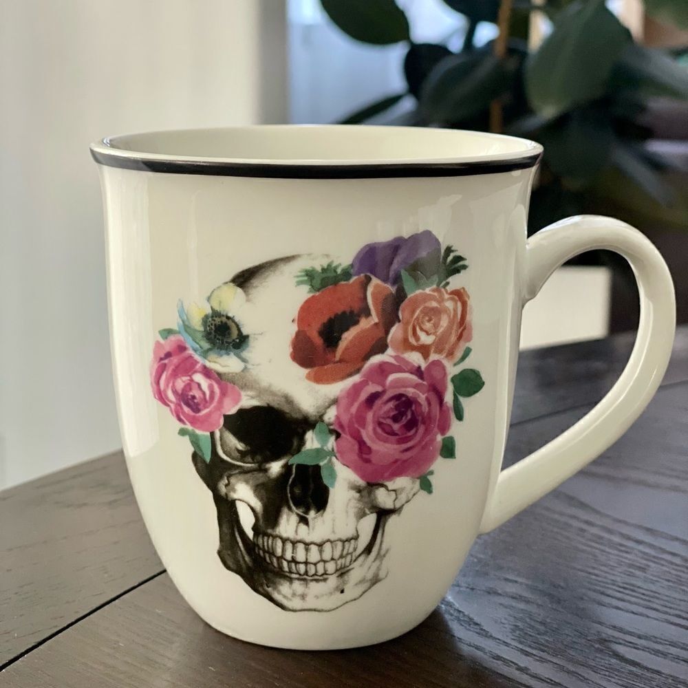 CIROA WICKED FLORAL ROSES SKULL HALLOWEEN MUG